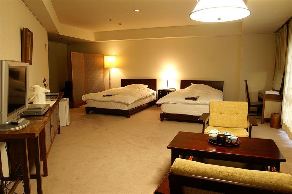 Hotel Ichiei Ōsaka Extérieur photo