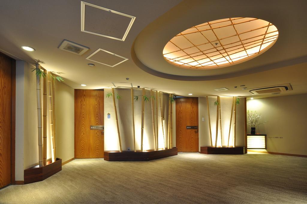 Hotel Ichiei Ōsaka Extérieur photo