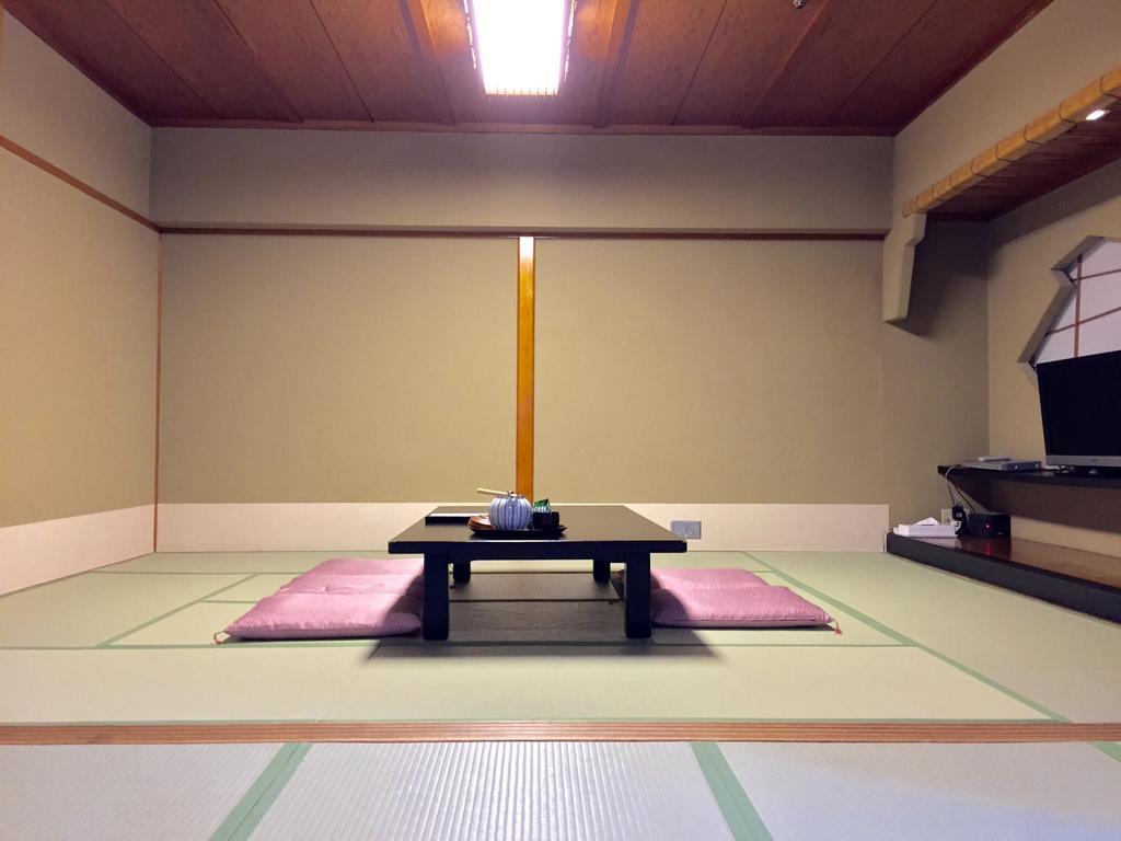 Hotel Ichiei Ōsaka Extérieur photo