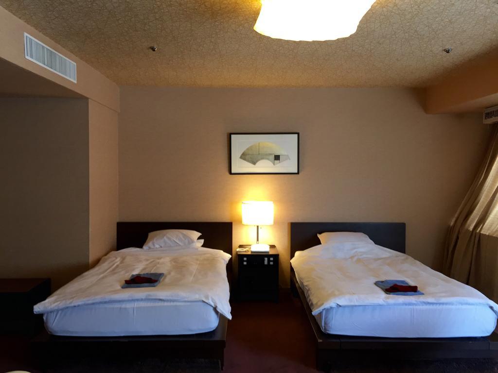 Hotel Ichiei Ōsaka Extérieur photo