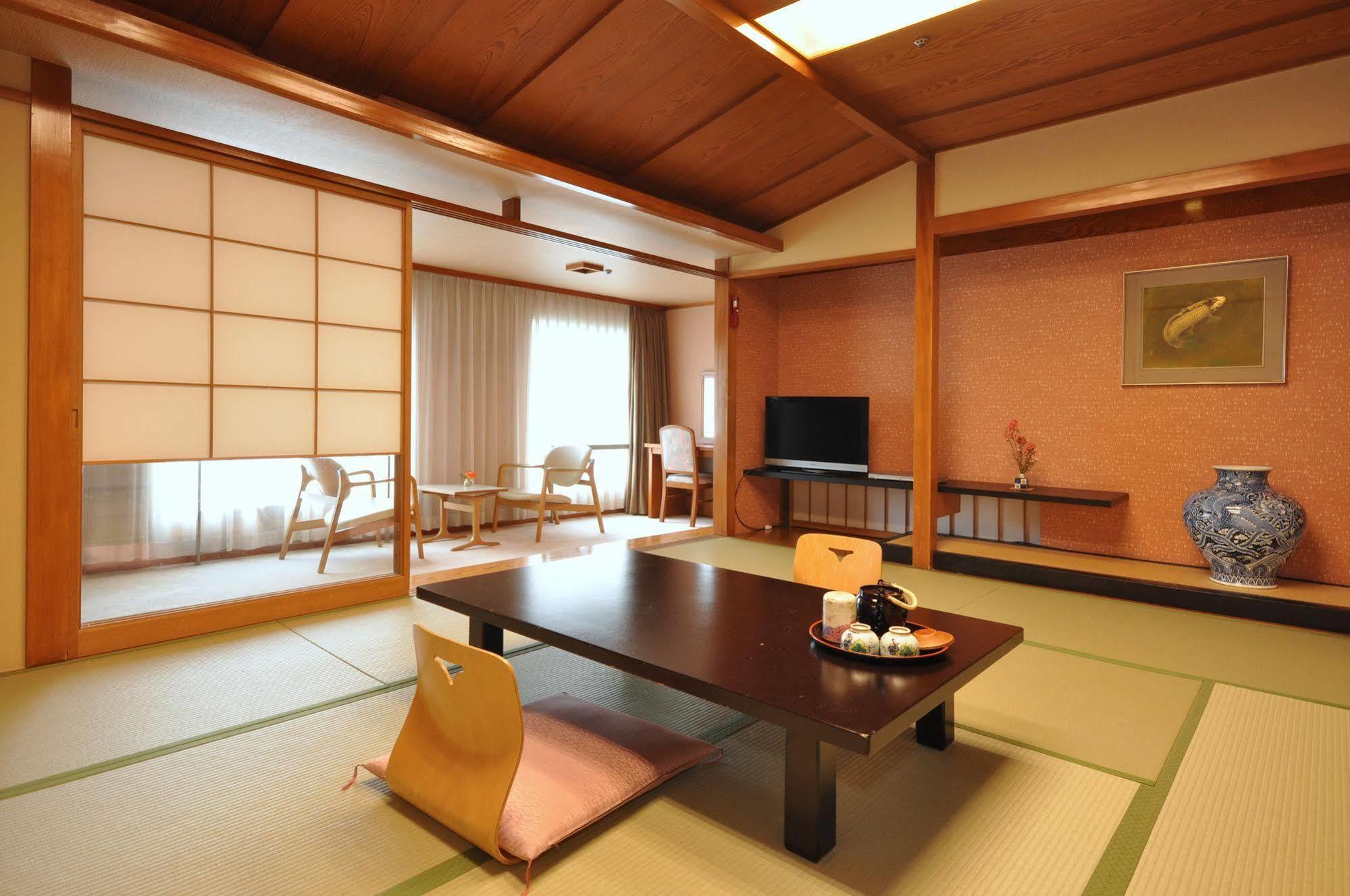 Hotel Ichiei Ōsaka Extérieur photo